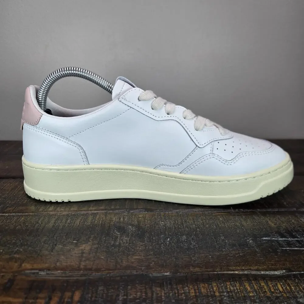 NEW AUTRY Medalist Low Womens Size 41 US 11 Leather Trainer Shoes Sneakers White